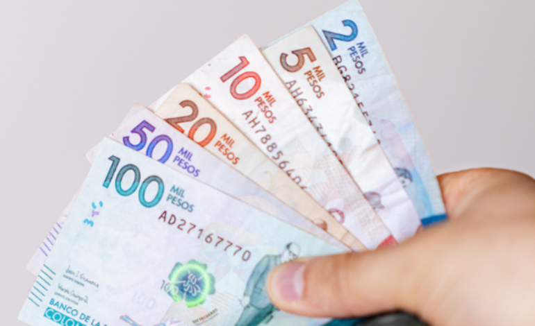  Un aumento del 23% en el mínimo tendría un costo adicional de $3.800 millones para el gobierno, según Anif

 – Panorama 24