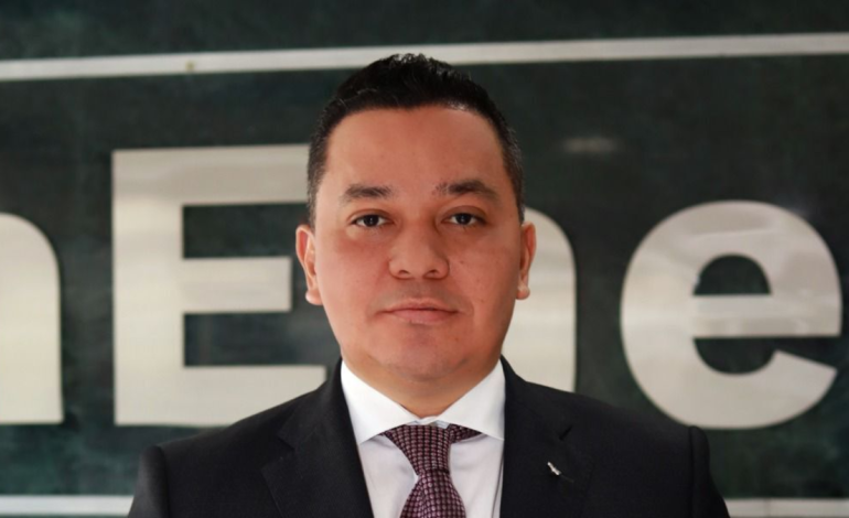  Víctor Paternina asume como nuevo Viceministro de Energía con foco en tarifas y comunidades energéticas

 – Panorama 24