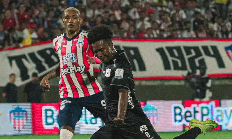  Junior de Barranquilla venció al América de Cali en la última jugada

 – Panorama 24