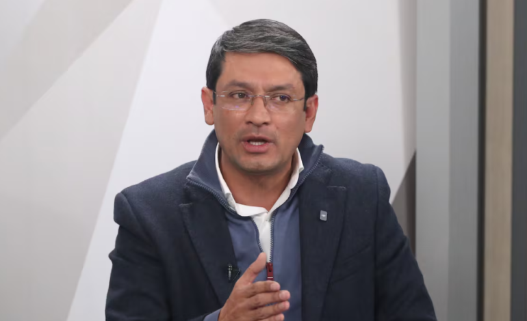  Camilo Romero abandona la coalición Frente por la Vida y revoluciona las elecciones colombianas – 

 – Panorama 24