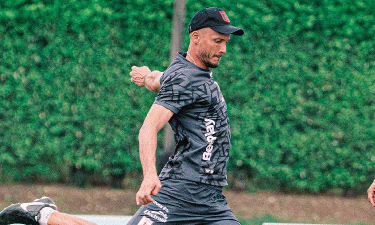  Fuerte mensaje de David González a los futbolistas del América de Cali

 – Panorama 24