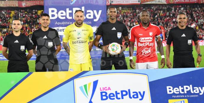  Méndez habló sobre el polémico arbitraje de Diego Ulloa

 – Panorama 24