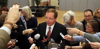  Reino Unido convoca al embajador ruso y expulsa a un diplomático en medio de tensiones diplomáticas

 – Panorama 24