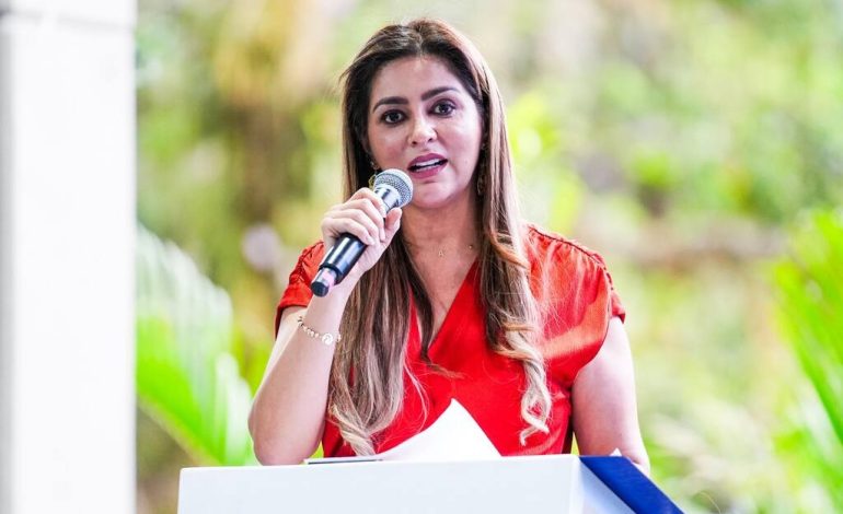  TOLIMA COLOR EXTERIOR – 

 – Panorama 24