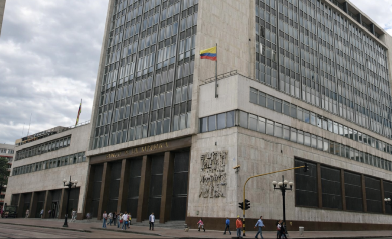  El Banco de la República elevó su tasa de política monetaria a 11,25% luego de una tensa reunión de la que se retiró el ministro de Hacienda

 – Panorama 24