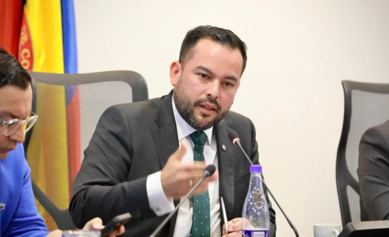  Ministro de Minería y Energía confirmó que gobierno colombiano pedirá a EE.UU. levantar sanciones a Venezuela para reactivar proyectos energéticos

 – Panorama 24