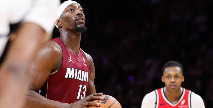  Adebayo anota 83 puntos, segunda marca más alta de la NBA

 – Panorama 24