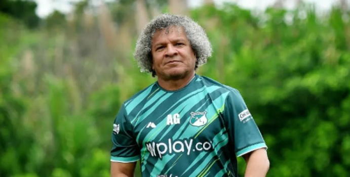  Alberto Gamero sería el nuevo director técnico de Melgar de Perú

 – Panorama 24