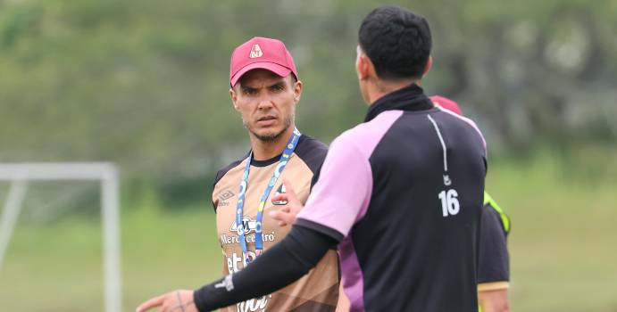  Confirman sanción a Lucas González por la Copa Libertadores

 – Panorama 24