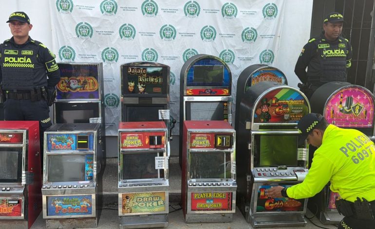  Incautan 12 máquinas tragamonedas y dinero en efectivo en Cereté (Córdoba)

 – Panorama 24