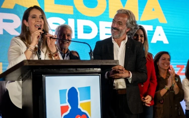  Paloma Valencia confirma a Juan Daniel Oviedo como su fórmula vicepresidencial para 2026 – 

 – Panorama 24