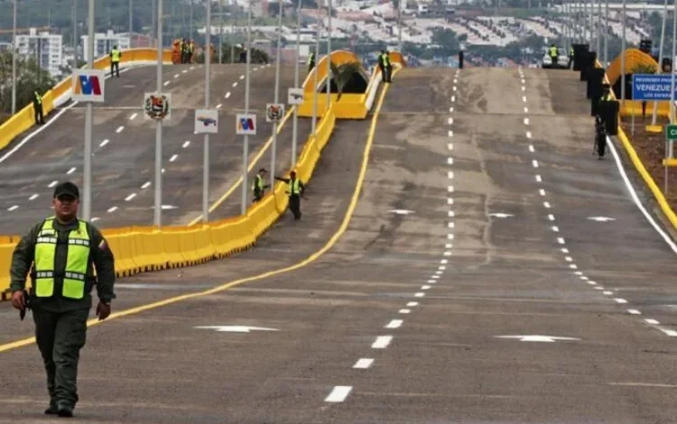  Anillo de seguridad y cierre de fronteras: la reunión de Petro y Delcy Rodríguez genera un poderoso operativo en la frontera – ADICIONAL

 – Panorama 24
