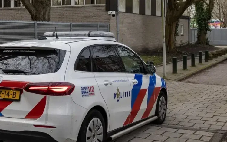  Explosión frente a una escuela judía en Ámsterdam causa daños y se despliega un operativo policial

 – Panorama 24