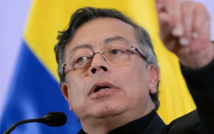  Petro niega vínculos con el narcotráfico en medio de informes de investigaciones de EE.UU. – 

 – Panorama 24