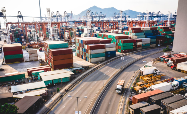  Más de 2.000 productos colombianos podrían ingresar a Estados Unidos por aumento arancelario del 100 por ciento en Ecuador

 – Panorama 24